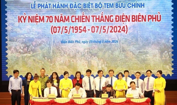   Chính thức phát hành bộ tem bưu chính "Kỷ niệm 70 năm Chiến thắng Điện Biên Phủ"